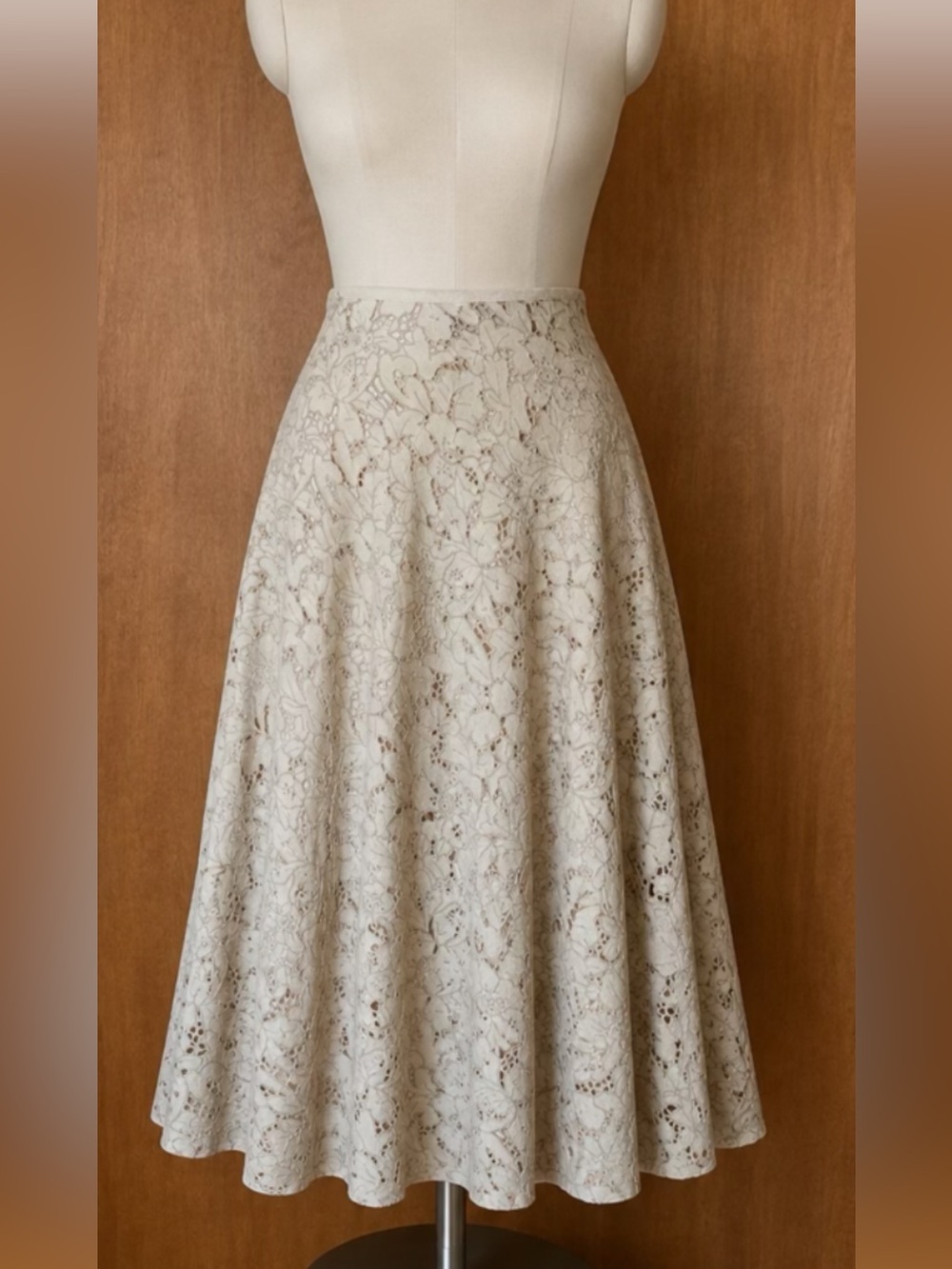 Elegant Cream Lace Full Circle fully lined Skirt